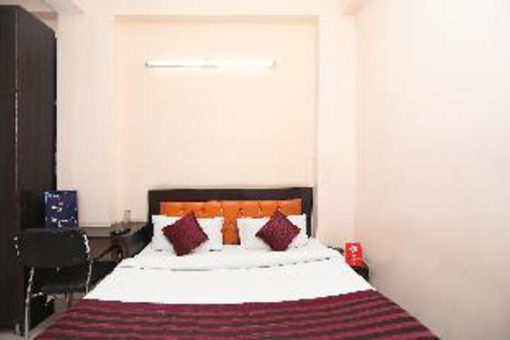 Room 18 of 22