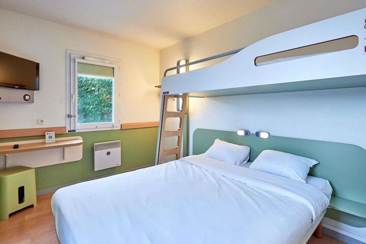 Room 15 of 61