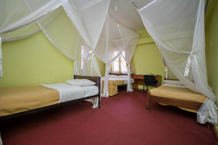 Room 35 of 53