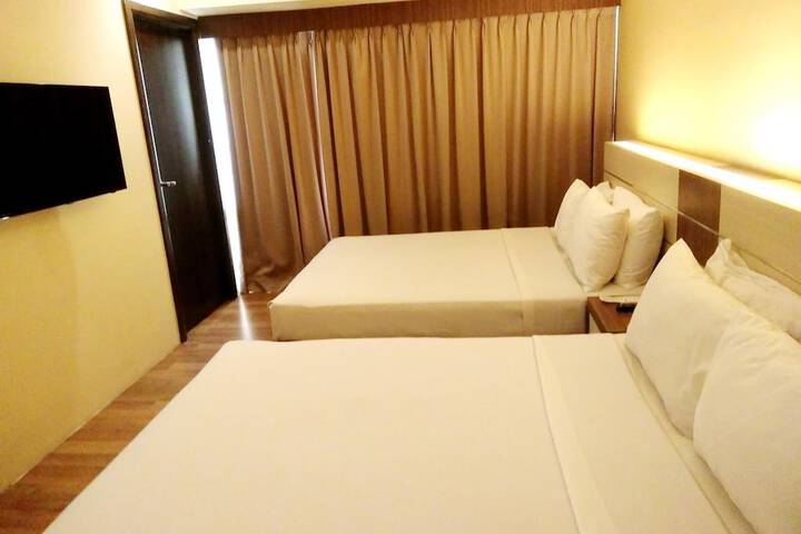 Room 26 of 40