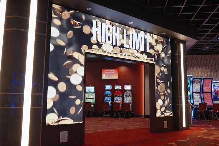 Entertainment 25 of 33