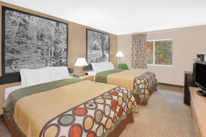 2 Double Beds (4 of 6)