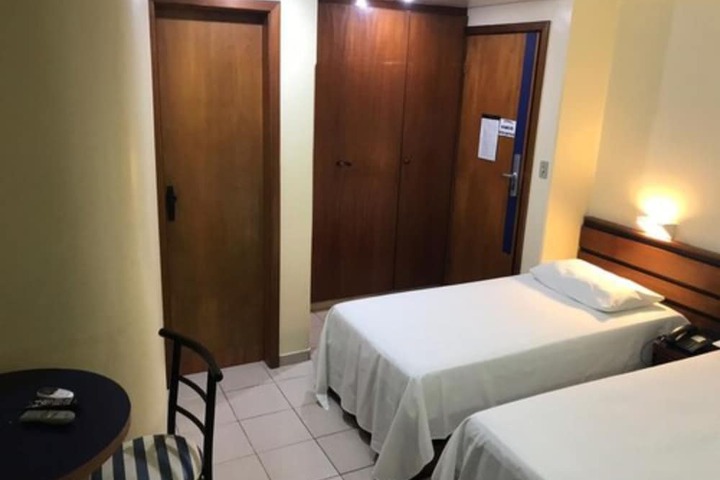Room 30 of 44