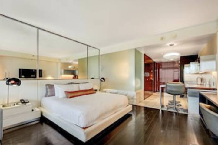 Room 28 of 252