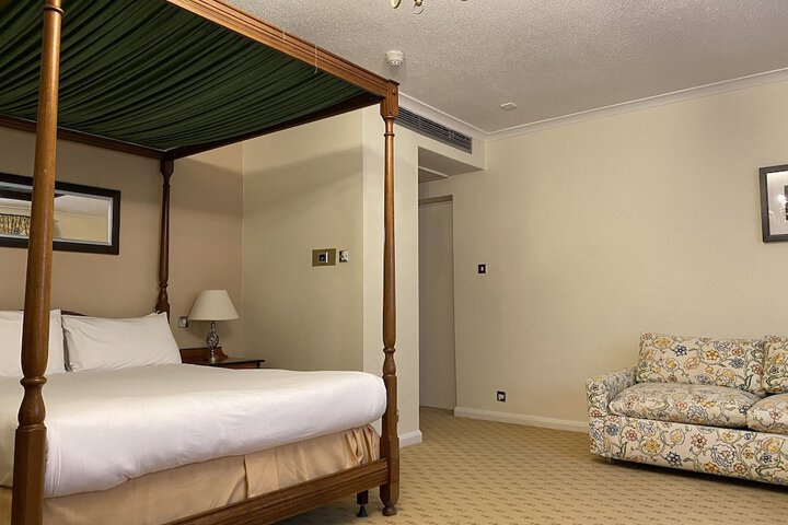 Room 31 of 62