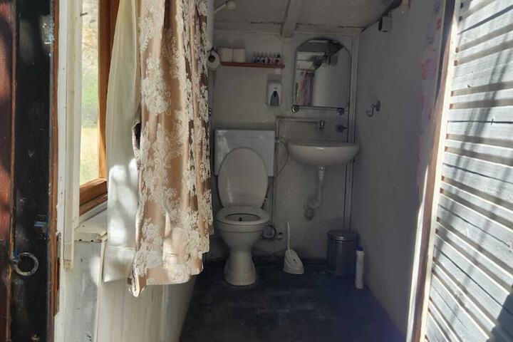 Room 33 of 138