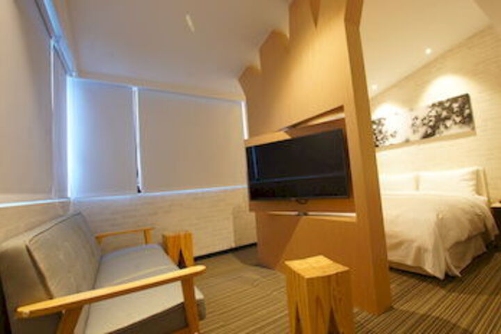 Room 22 of 65