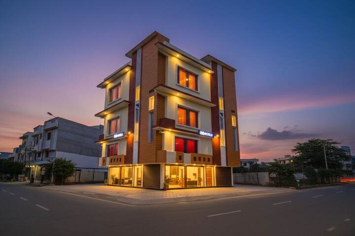 Fabhotel Geeta Bhawan