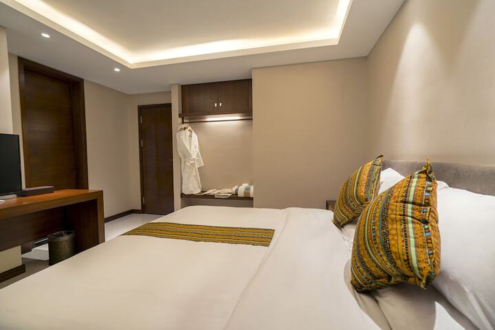 Room 5 of 29