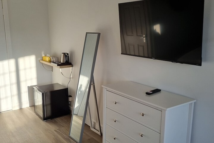 Room 12 of 50