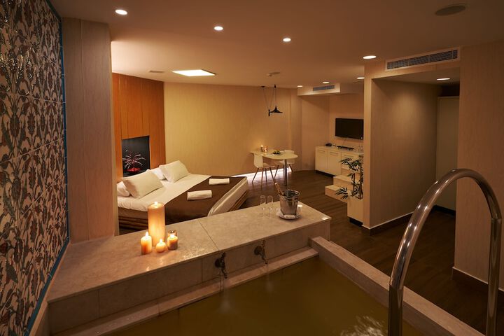 Spa 33 of 46