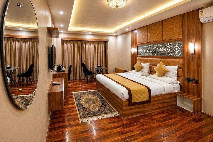 Room 8 of 14