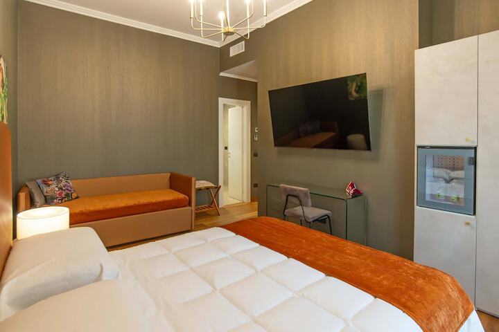 Room 53 of 97
