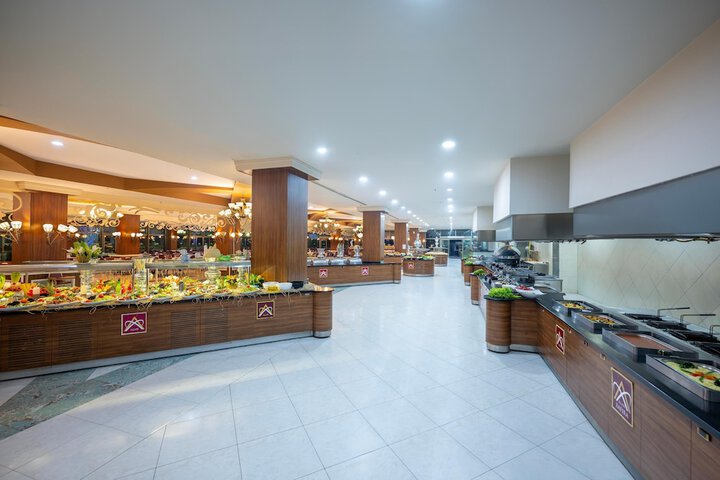 Dining 133 of 176