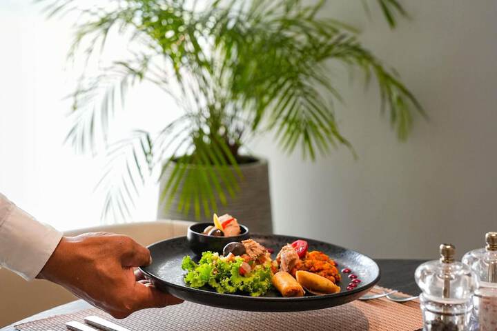 Dining 165 of 315