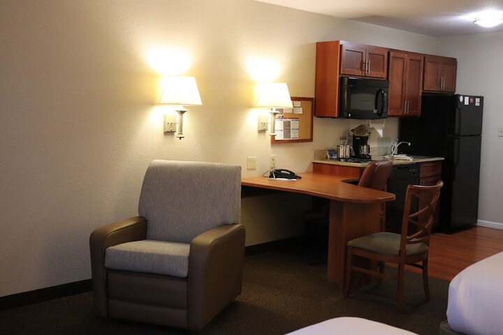 Room 9 of 85
