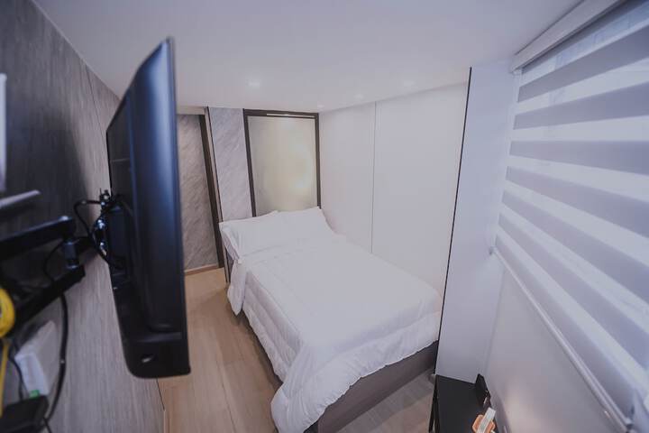 Room 35 of 95