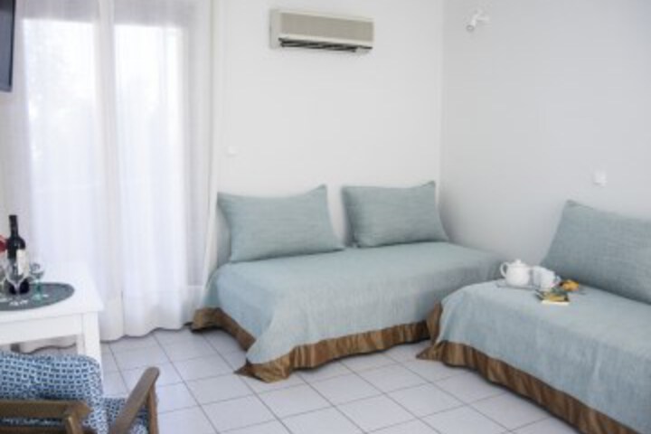 Room 25 of 49
