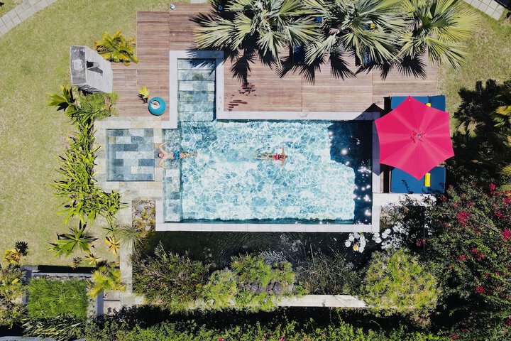 Pool 20 of 27