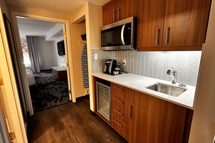 Room 47 of 74