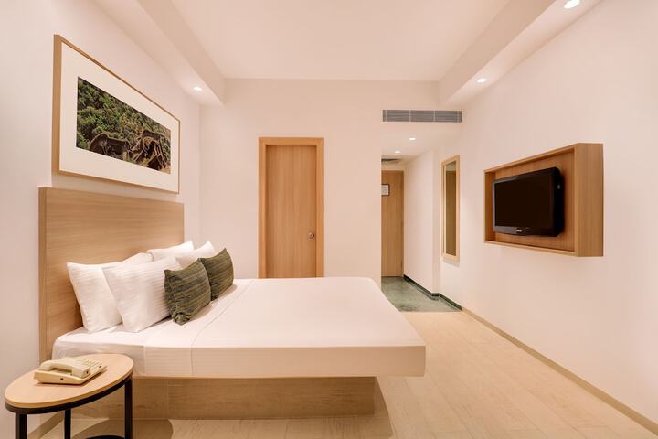 Room 7 of 40