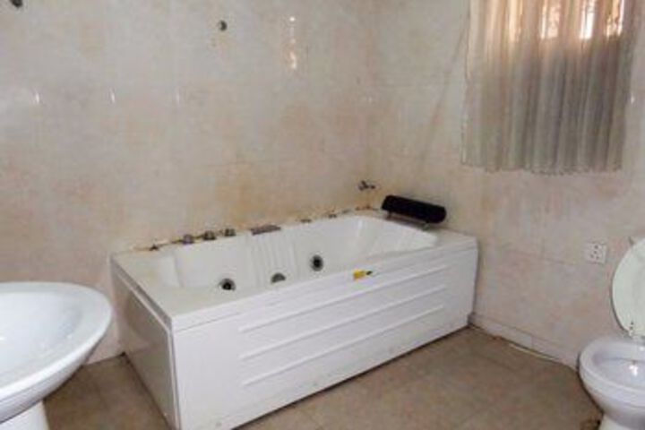 Room 2 of 19