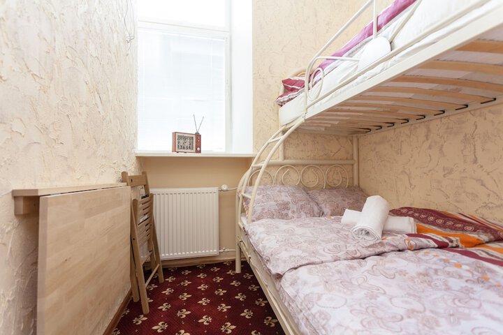 Room 8 of 37