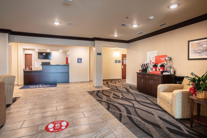 Entrance & Lobby