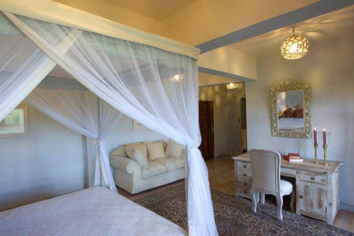 Room 4 of 11