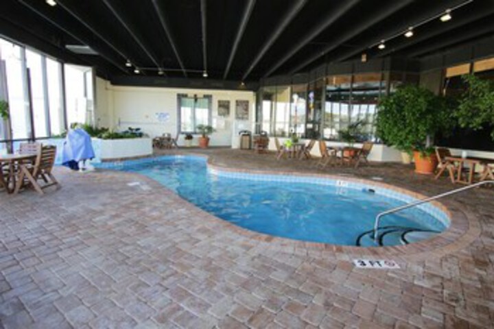 Pool 30 of 48