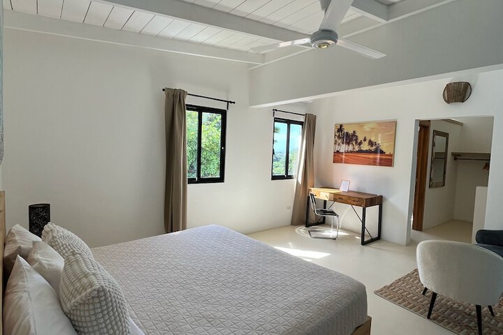 Room 19 of 38