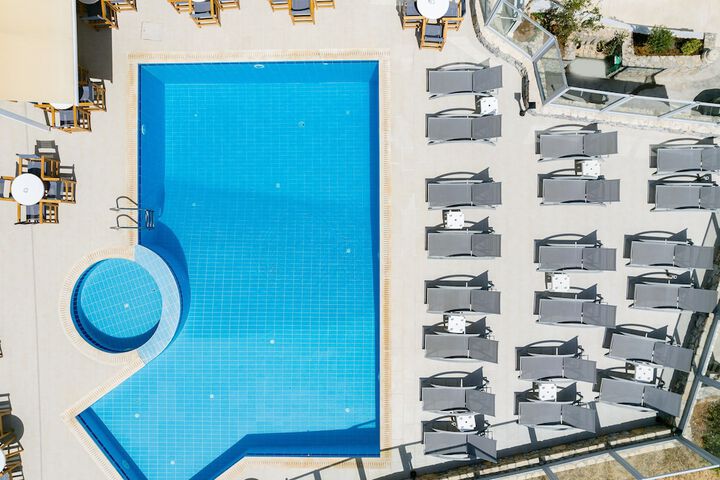 Pool 56 of 69