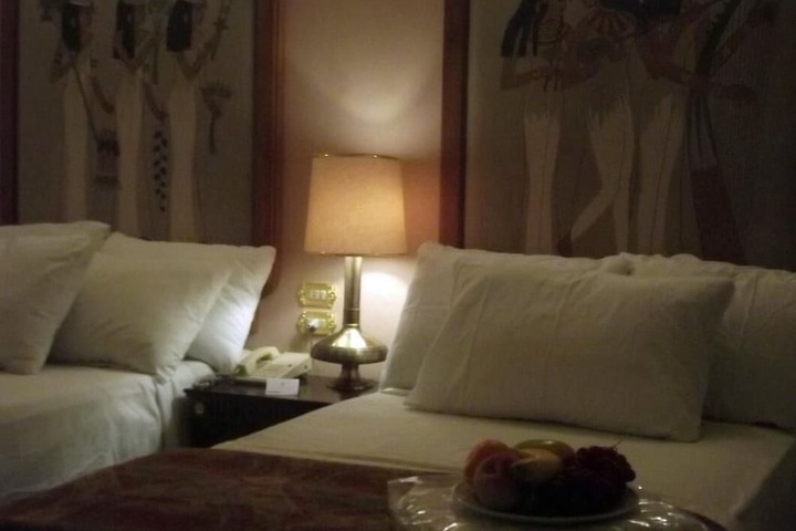 Room 8 of 21