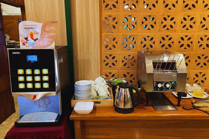 Breakfast/Coffee Service 65 of 93