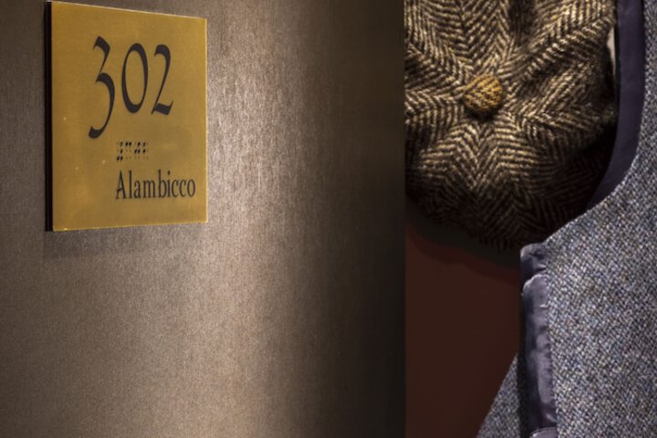 Room 72 of 146
