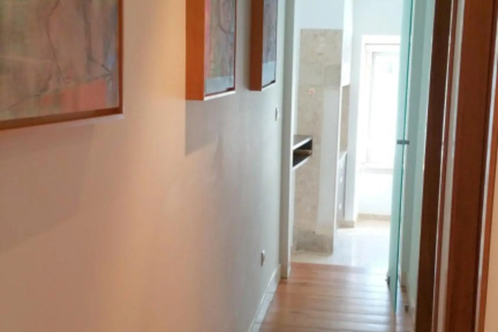 Room 8 of 14
