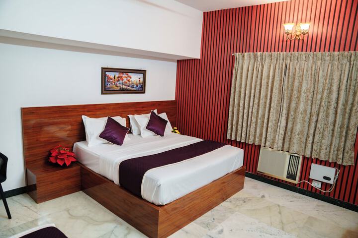 Room 4 of 10