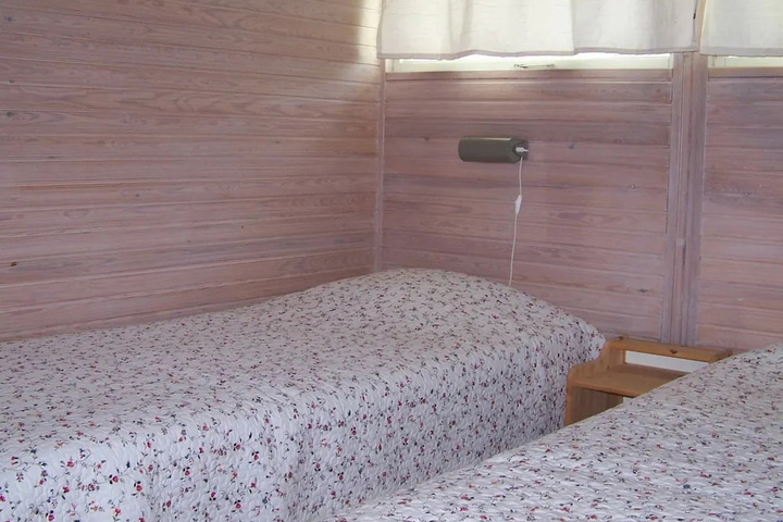 Room 2 of 7