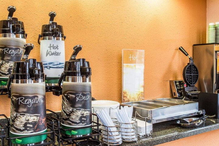 Breakfast/Coffee Service 41 of 47