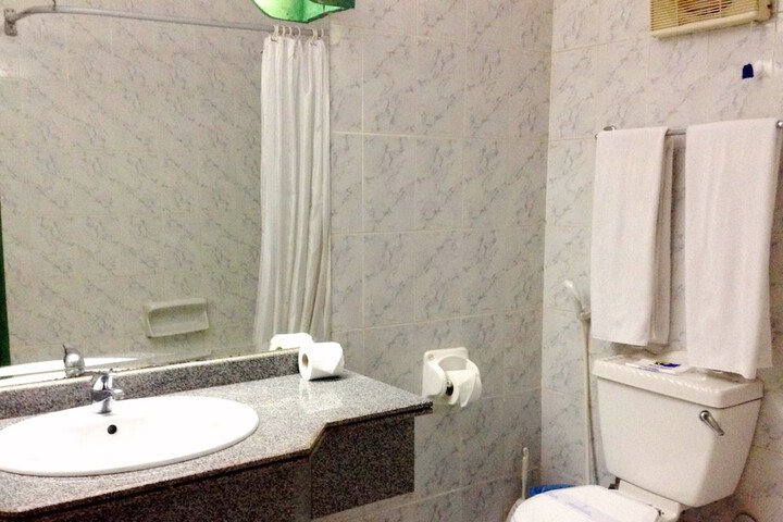Clean Restrooms