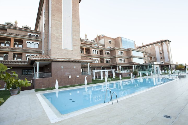 Pool Hotel