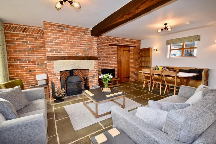 Old Byre is a Stunning Dog Friendly Barn Conversion Sleeps 6