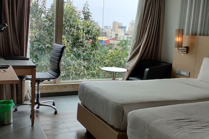 Room 21 of 49