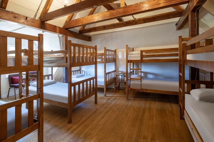 Room 4 of 39