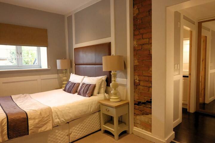 Room 12 of 34