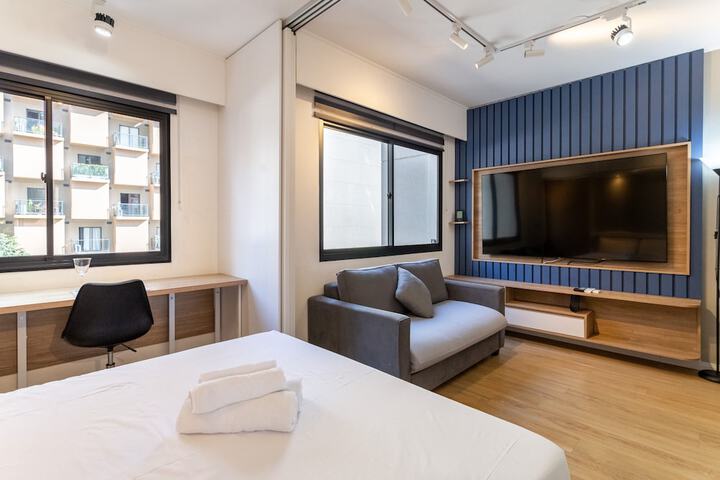 Room 4 of 28