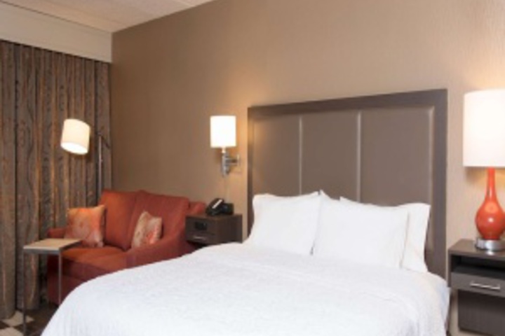 Room 332 of 372