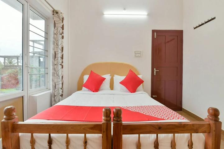 Room 2 of 16