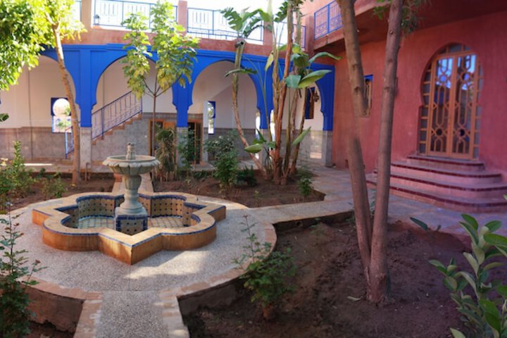 Hotel Exterior 39 of 55