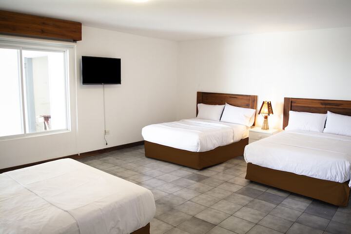 Room 10 of 13